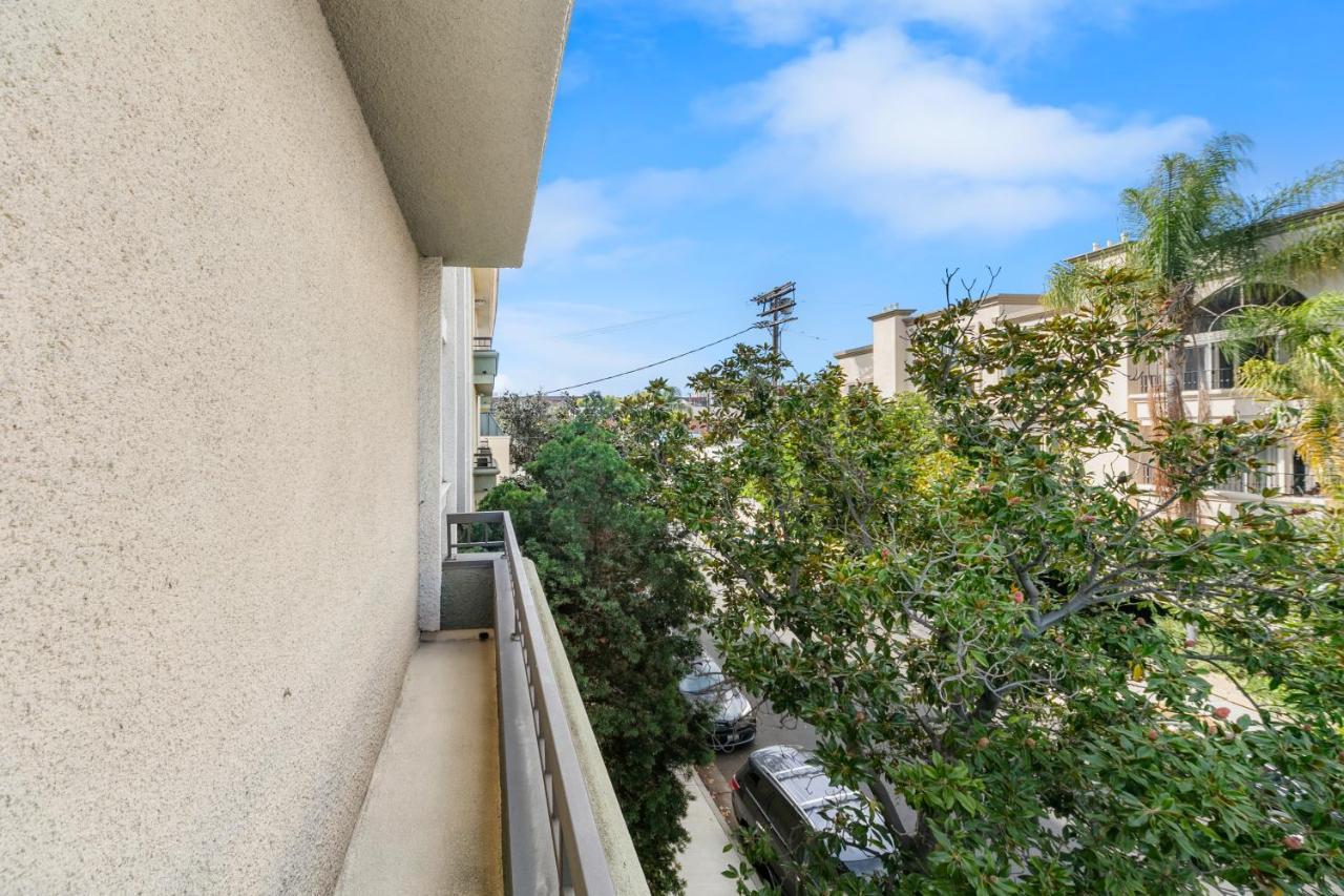 Beverly Hills Glamour Oasis 2 Bedroom Apt With Parking 304 Los Angeles Exterior photo